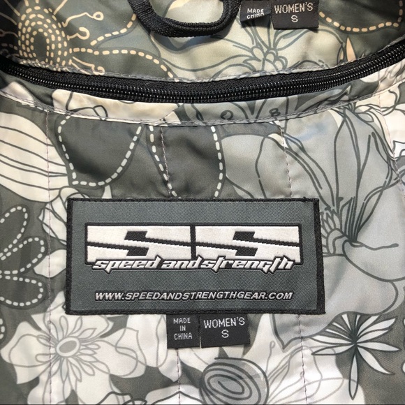 Speed and strength black/pink w/bling motorcycle jacket & matching chaps - Picture 13 of 16